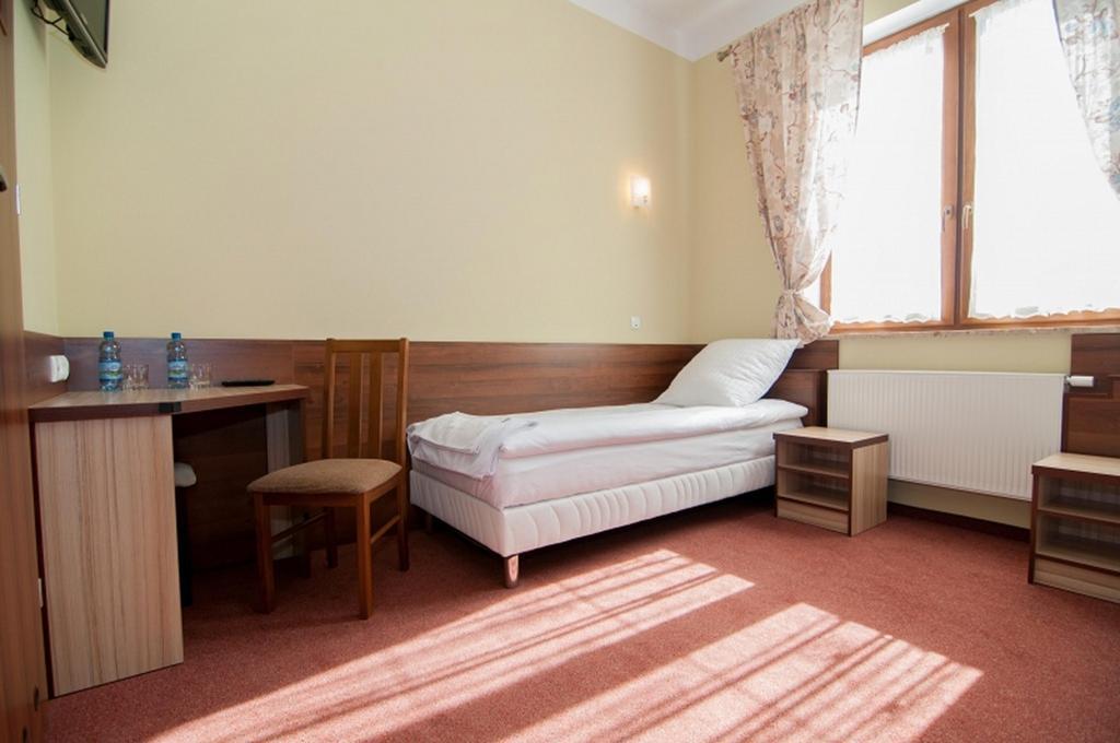 Vera Hotel Sulechów Buitenkant foto